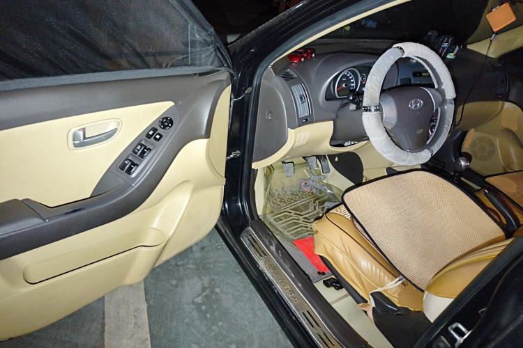 Used Hyundai Celesta 2010 1.6L MT GL Driver Seat