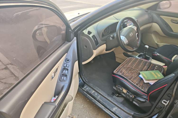 Used Hyundai Celesta 2010 1.6L MT GLS Driver Seat