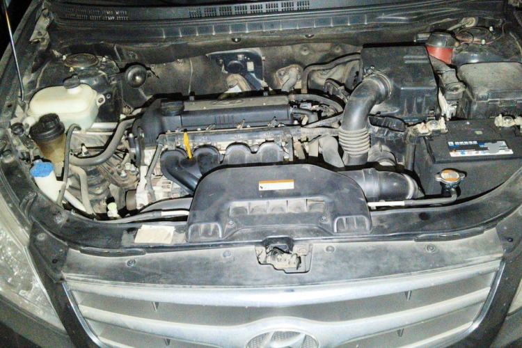 Used Hyundai Celesta 2010 1.6L MT GLS Engine Bay