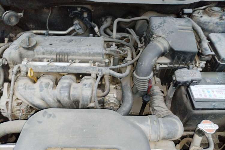 Used Hyundai Celesta 2010 1.6L AT GLS Engine Bay
