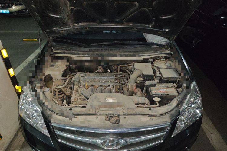 Used Hyundai Celesta 2010 1.6L AT GLS Engine Bay