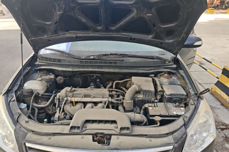 Used Hyundai Celesta 2010 1.6L MT GLS Engine Bay