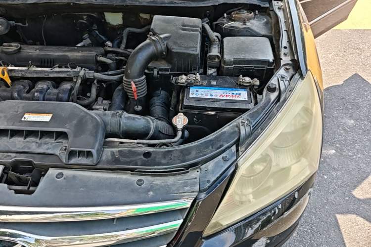 Used Hyundai Celesta 2010 1.6L AT GLS Engine Bay Left
