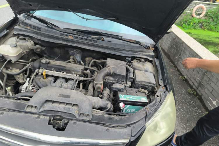 Used Hyundai Celesta 2010 1.6L AT GL Engine Bay Left