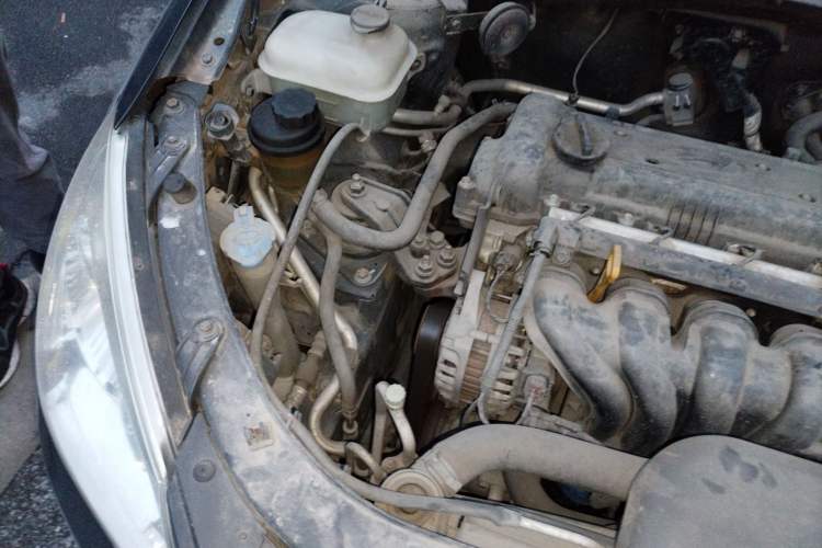 Used Hyundai Celesta 2010 1.6L AT GLS Engine Bay Right