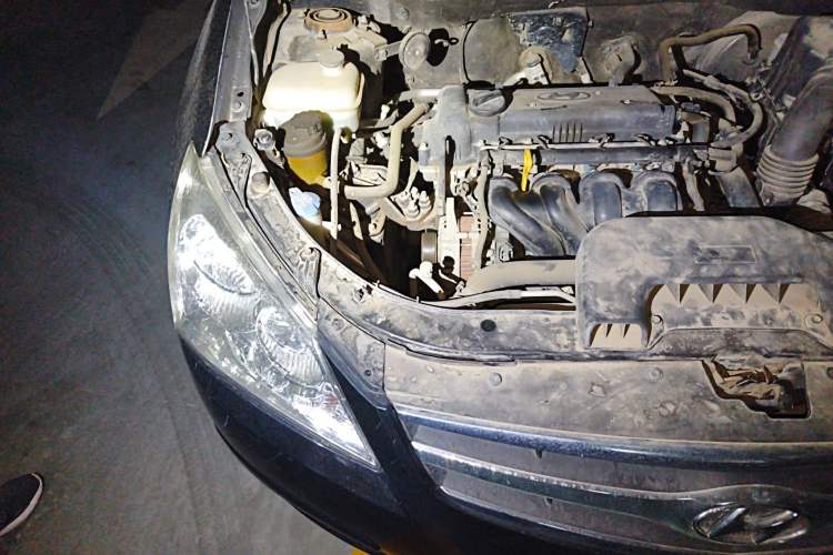 Used Hyundai Celesta 2010 1.6L MT GL Engine Bay Right