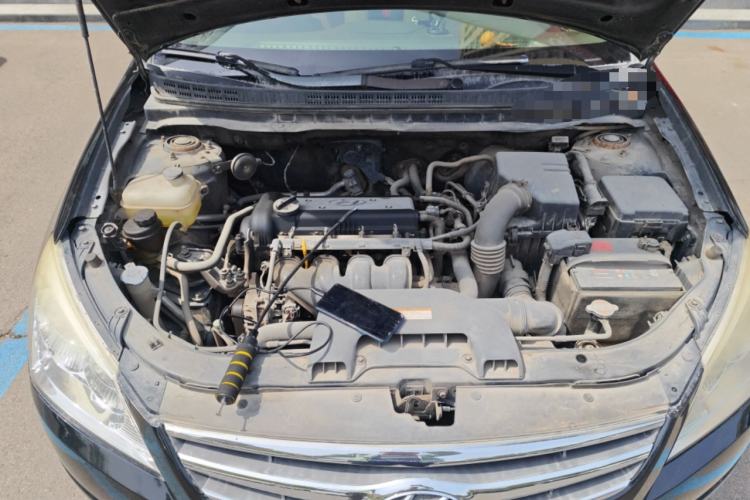 Used Hyundai Celesta 2010 1.6L MT GL Engine Bay