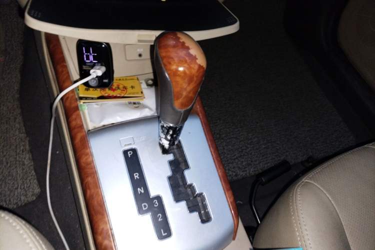 Used Hyundai Celesta 2010 1.6L AT GLS Gear Lever