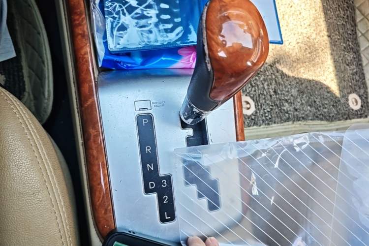 Used Hyundai Celesta 2010 1.6L AT GLS Gear Lever