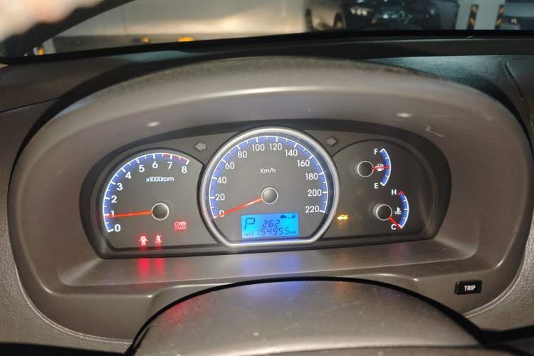 Used Hyundai Celesta 2010 1.6L AT GLS Instrument Cluster