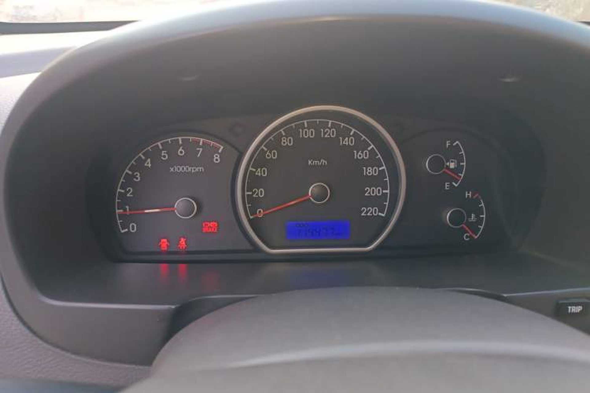 Used Hyundai Celesta 2010 1.6L MT GL Instrument Cluster