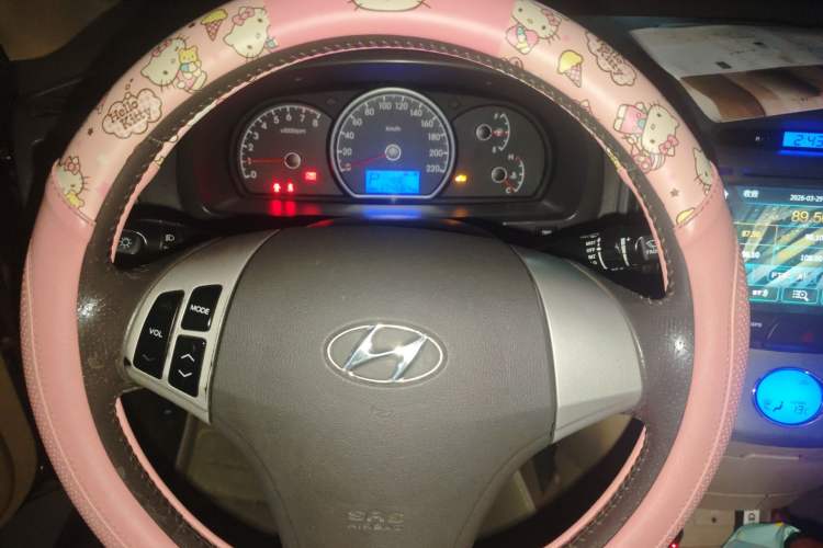 Used Hyundai Celesta 2010 1.6L AT GLS Instrument Cluster