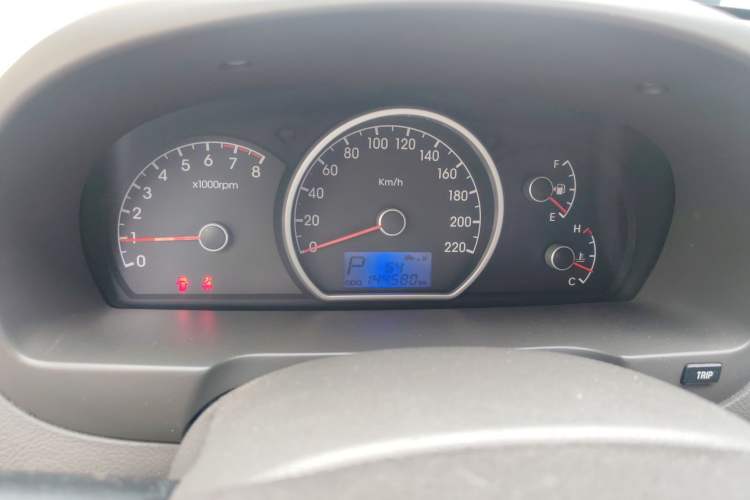 Used Hyundai Celesta 2010 1.6L AT GLS Instrument Cluster