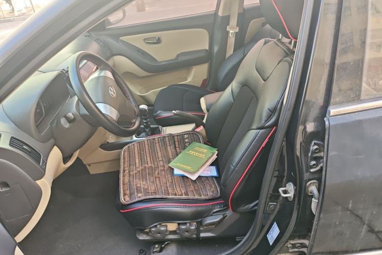 Used Hyundai Celesta 2010 1.6L MT GLS Left Front Seat