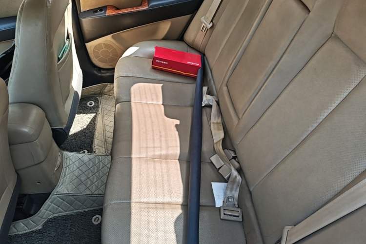 Used Hyundai Celesta 2010 1.6L AT GLS Left Rear Seat