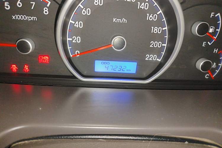 Used Hyundai Celesta 2010 1.6L MT GL Odometer Close Up