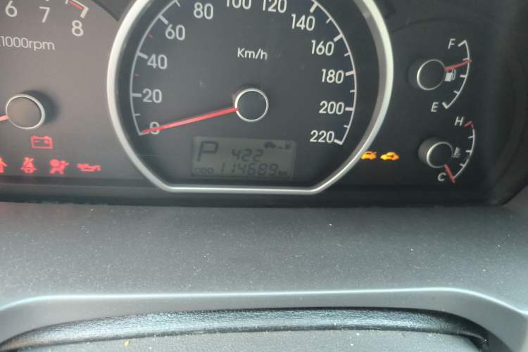 Used Hyundai Celesta 2010 1.6L AT GL Odometer Close Up
