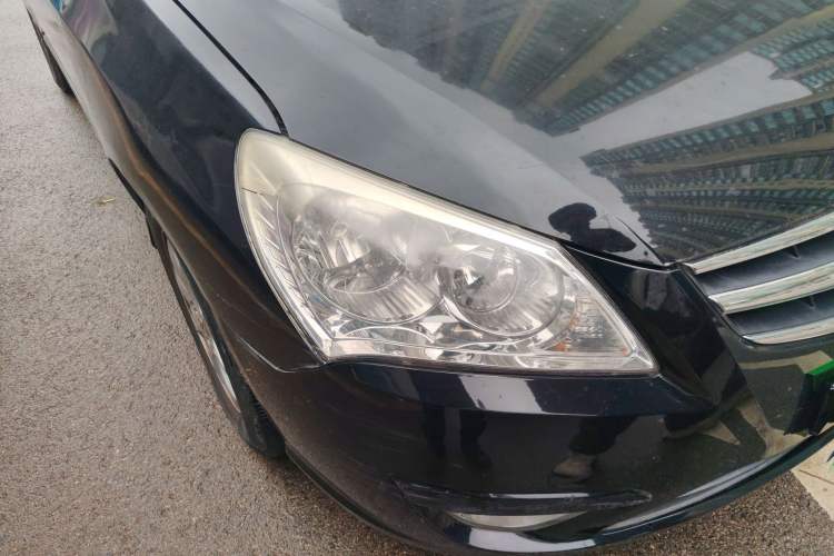 Used Hyundai Celesta 2010 1.6L AT GLS Right Front Headlight