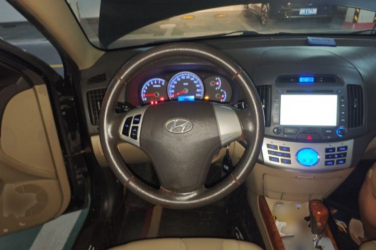 Used Hyundai Celesta 2010 1.6L AT GLS Steering Wheel