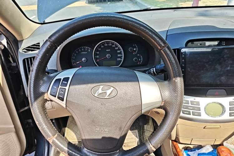 Used Hyundai Celesta 2010 1.6L AT GLS Steering Wheel