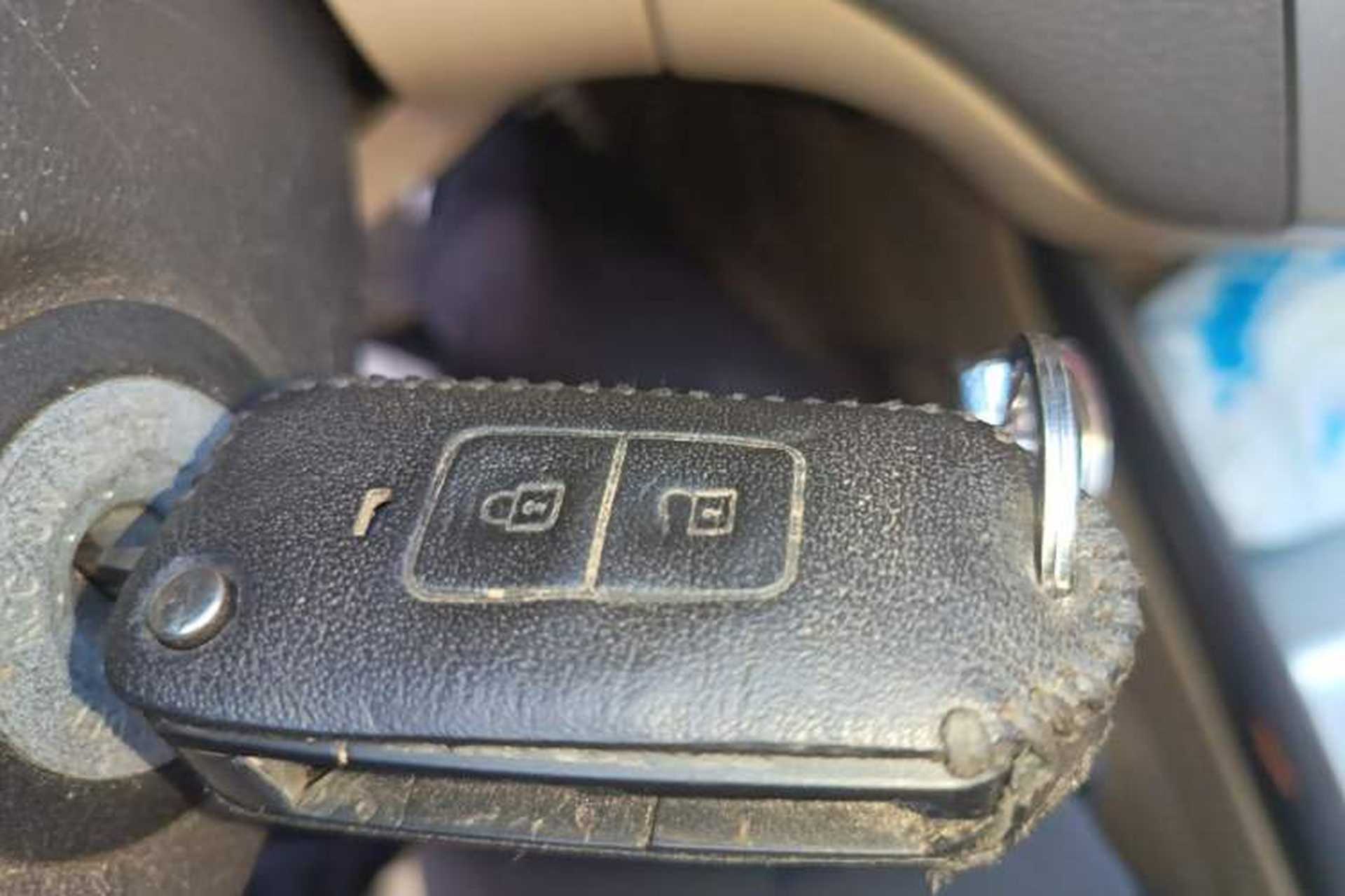 Used Hyundai Celesta 2010 1.6L MT GL Vehicle Key
