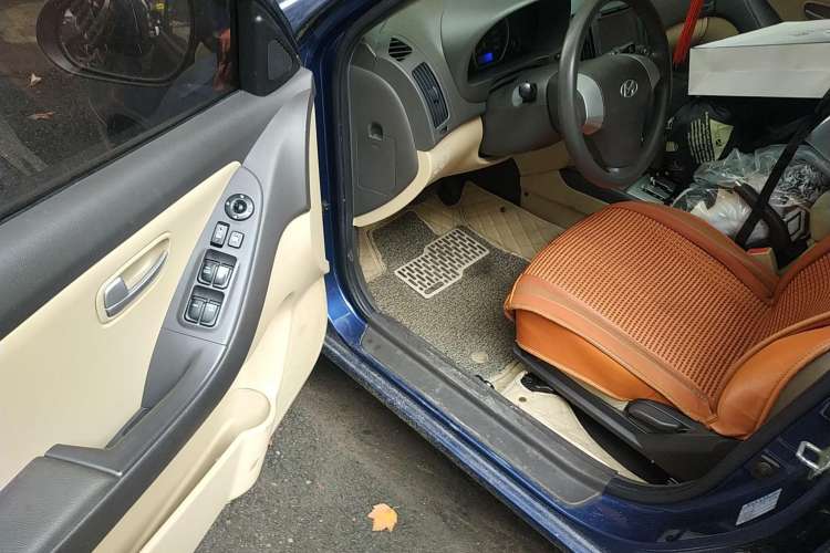 Used Hyundai Celesta 2010 1.6L AT GL Driver Seat