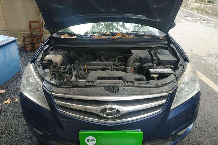 Used Hyundai Celesta 2010 1.6L AT GL Engine Bay