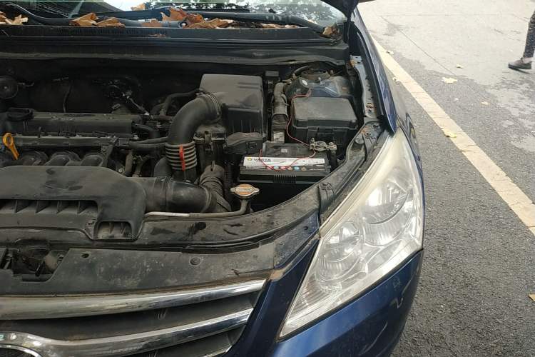 Used Hyundai Celesta 2010 1.6L AT GL Engine Bay Left