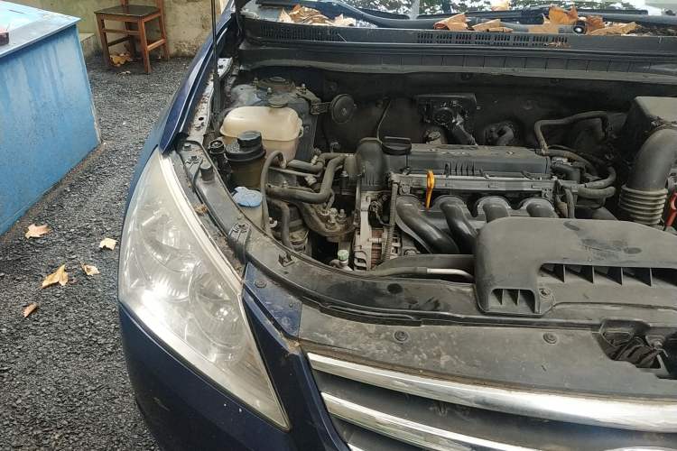 Used Hyundai Celesta 2010 1.6L AT GL Engine Bay Right