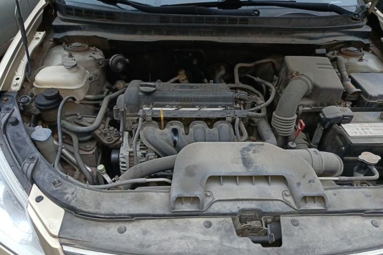 Used Hyundai Celesta 2010 1.6L AT GLS Engine Bay