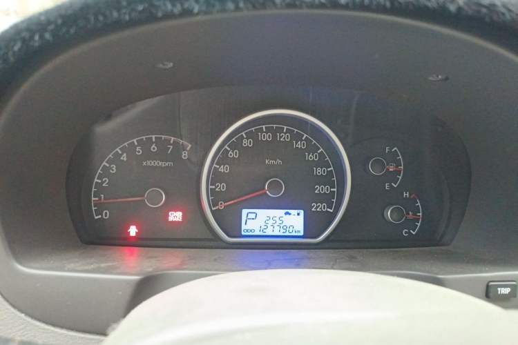 Used Hyundai Celesta 2010 1.6L AT GLS Instrument Cluster