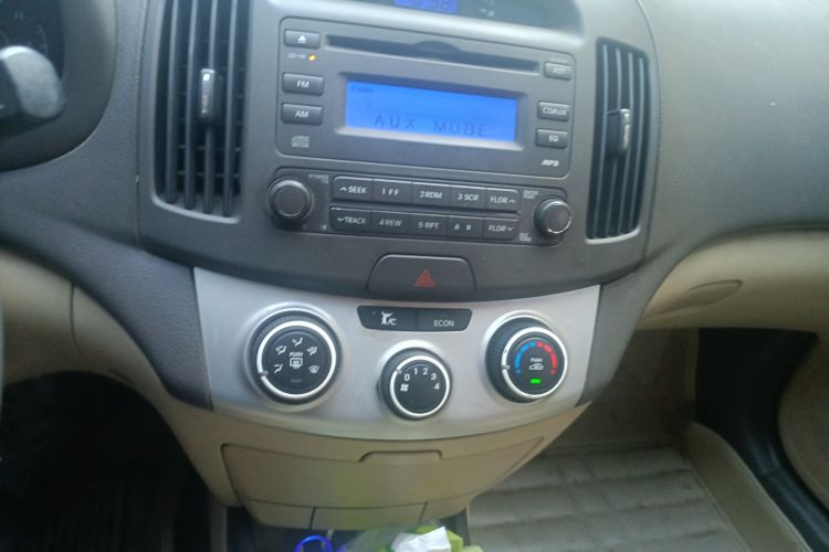 Used Hyundai Celesta 2010 1.6L AT GL Audio And AC Panel