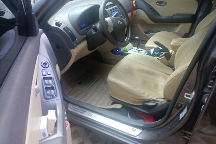 Used Hyundai Celesta 2010 1.6L AT GL Driver Seat