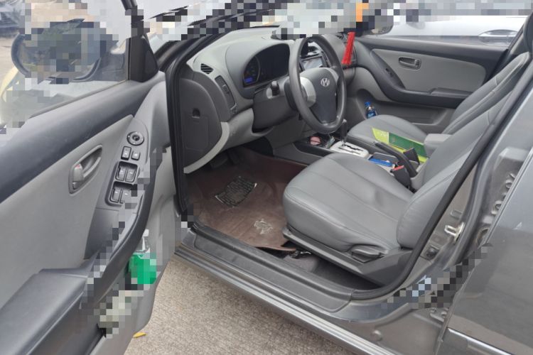 Used Hyundai Celesta 2010 1.6L AT GL Driver Seat