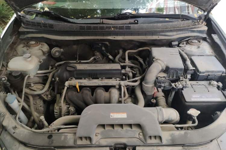 Used Hyundai Celesta 2010 1.6L AT GLS Engine Bay