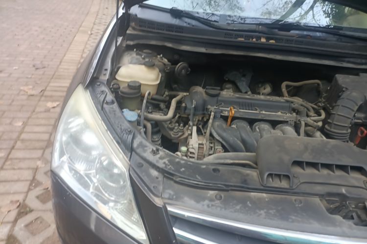 Used Hyundai Celesta 2010 1.6L AT GL Engine Bay Right