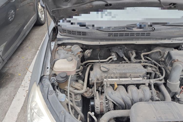 Used Hyundai Celesta 2010 1.6L AT GL Engine Bay Right