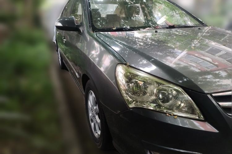 Used Hyundai Celesta 2010 1.6L AT GLS Front Right 45 Deg