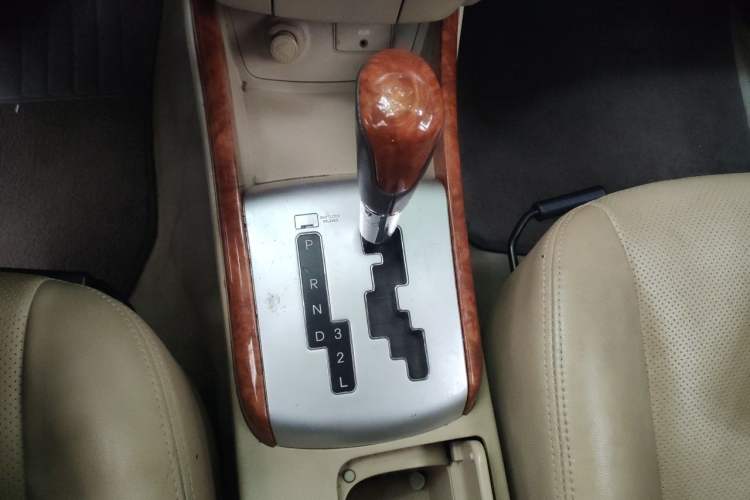 Used Hyundai Celesta 2010 1.6L AT GLS Gear Lever