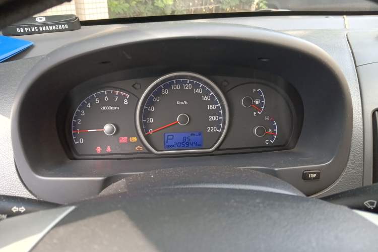 Used Hyundai Celesta 2010 1.6L AT GLS Instrument Cluster