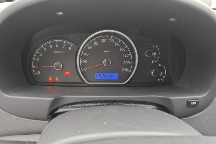 Used Hyundai Celesta 2010 1.6L AT GL Instrument Cluster