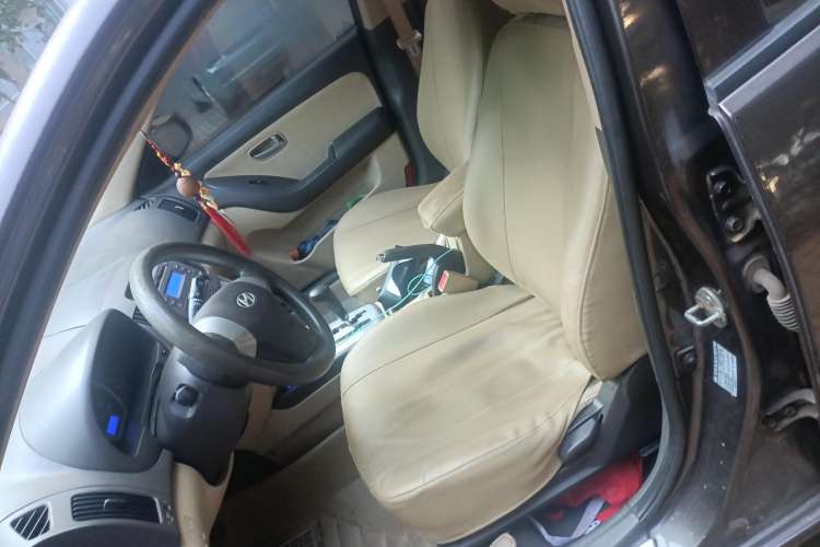 Used Hyundai Celesta 2010 1.6L AT GL Left Front Seat