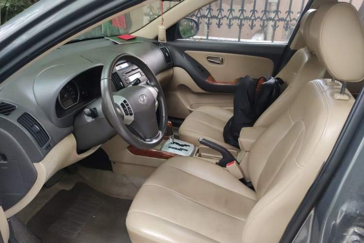 Used Hyundai Celesta 2010 1.6L AT GLS Left Front Seat