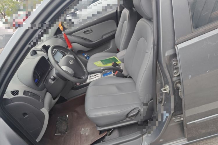 Used Hyundai Celesta 2010 1.6L AT GL Left Front Seat