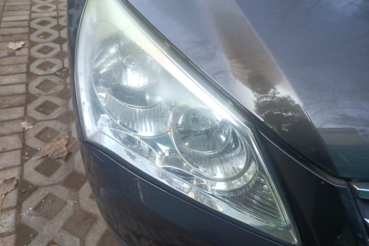 Used Hyundai Celesta 2010 1.6L AT GL Right Front Headlight