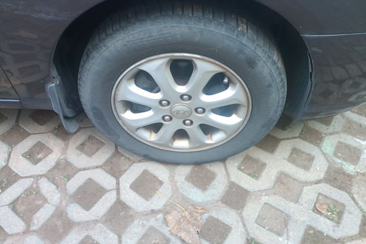Used Hyundai Celesta 2010 1.6L AT GL Right Front Wheel Hub
