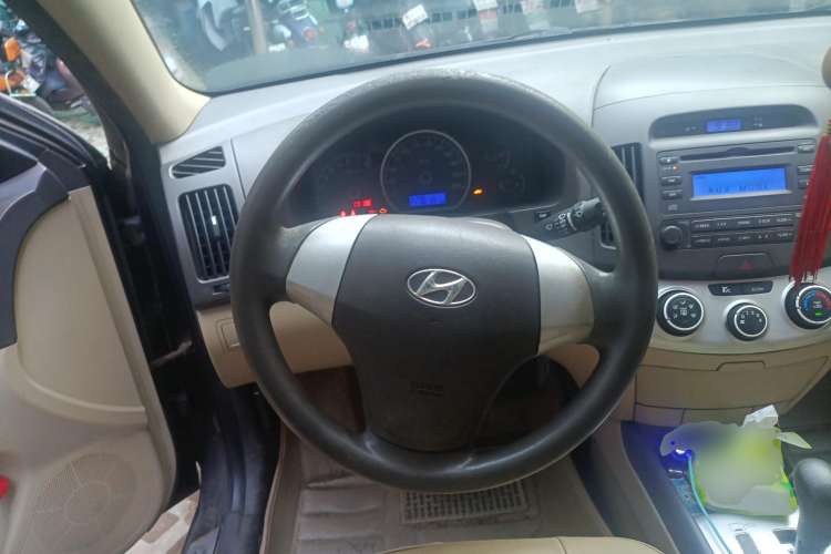 Used Hyundai Celesta 2010 1.6L AT GL Steering Wheel