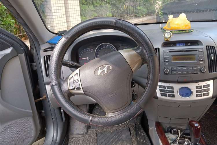Used Hyundai Celesta 2010 1.6L AT GLS Steering Wheel
