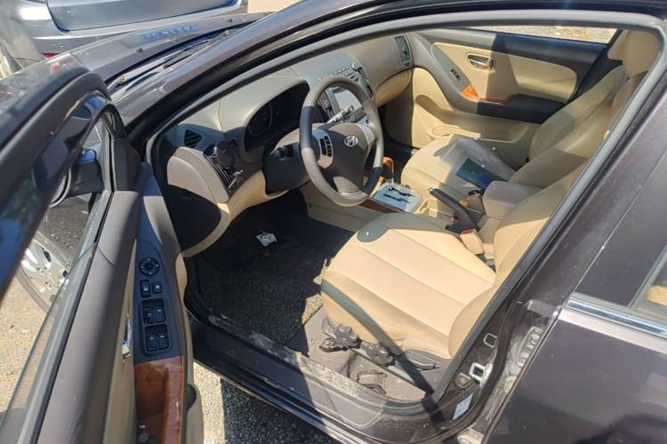Used Hyundai Celesta 2010 1.6L AT GL Driver Seat