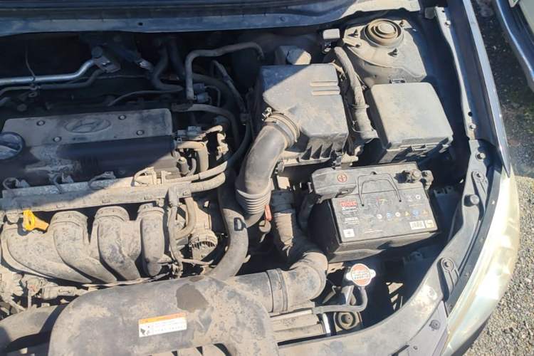 Used Hyundai Celesta 2010 1.6L AT GL Engine Bay Left